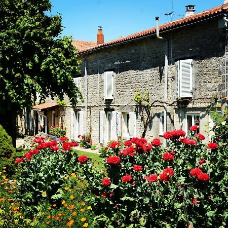 Aulnay  Les Noyers Aulnay B&B 외부 사진