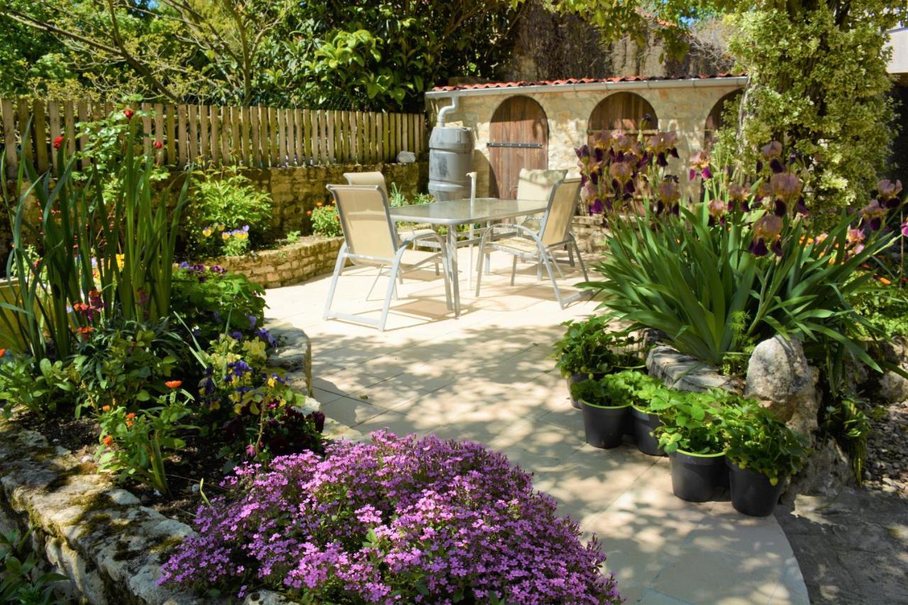 Aulnay  Les Noyers Aulnay B&B 외부 사진