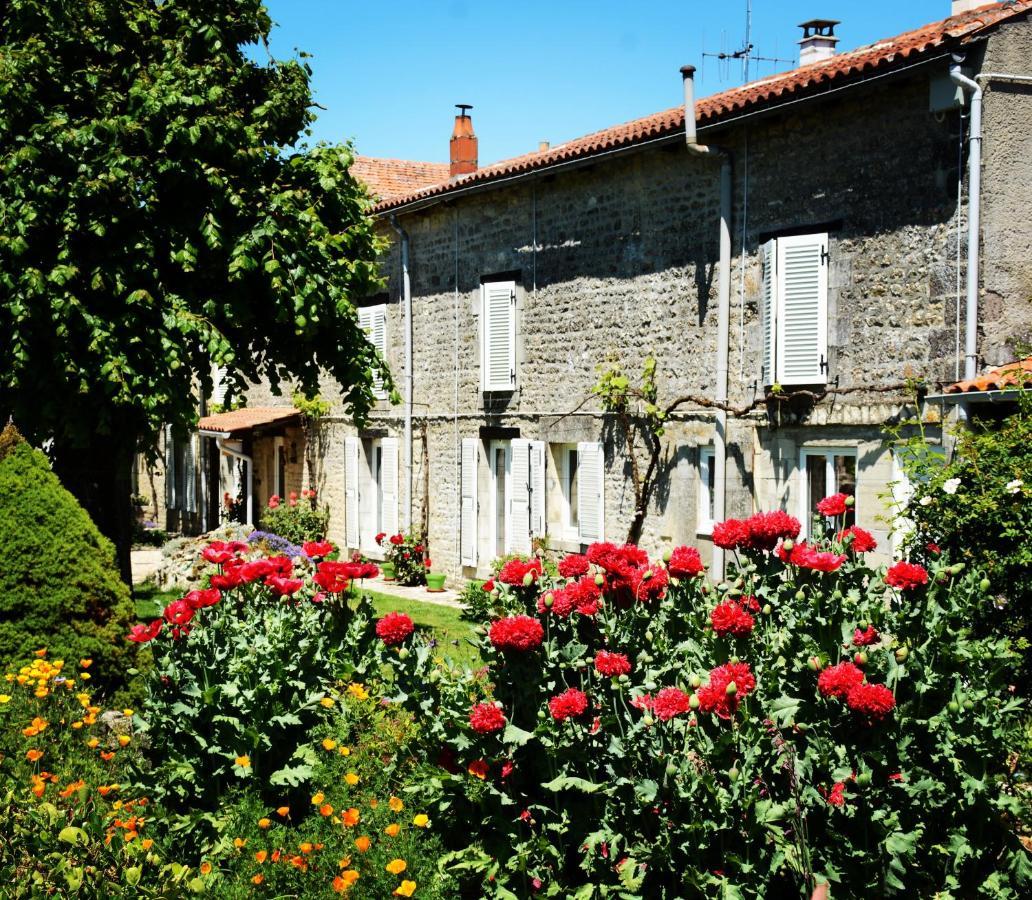 Aulnay  Les Noyers Aulnay B&B 외부 사진